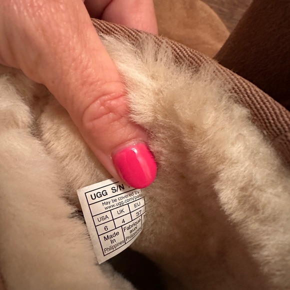 UGGS, women’s size 6. Worn once. Excellent condition! - Picture 6 of 6